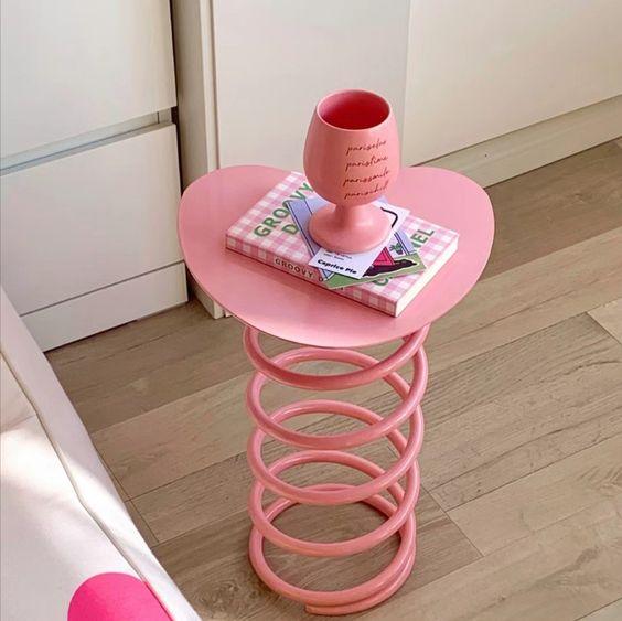 Spiral Table - The cool art room 